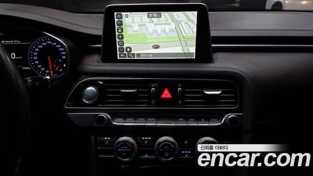 Genesis G70 2018 — ფოტო 4/20