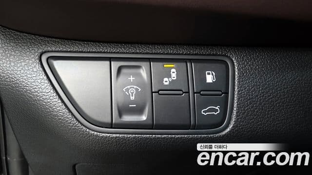 Genesis G70 2018 — ფოტო 2/20