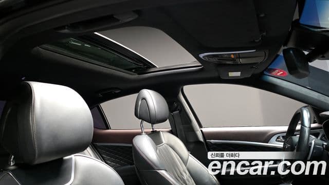 Genesis G70 2018 — ფოტო 13/20