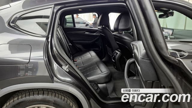 BMW X4 2021 — Şəkil 12/20