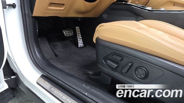 Kia Sorento 2021 — Şəkil 21/33