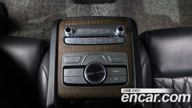 Kia The K9 2022 — фото 17 из 20