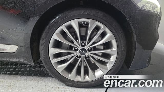 Kia The K9 2022 — ფოტო 15/39