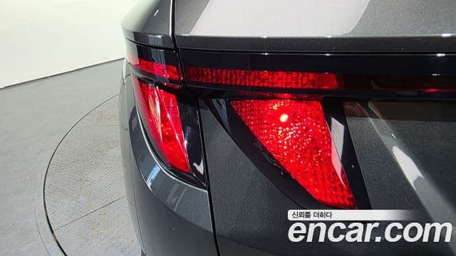 Hyundai Tucson Hybrid 2022 — Şəkil 16/31