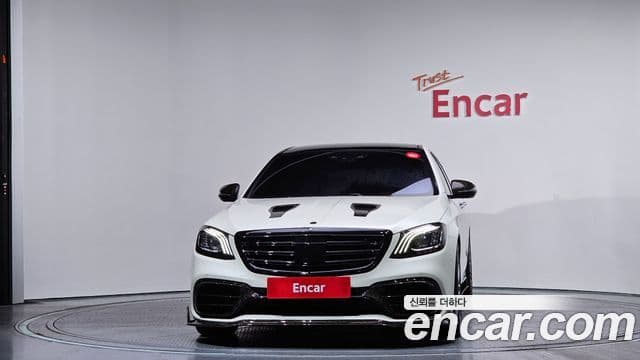 Mercedes-Benz S-Class 2019 — Photo 17/20