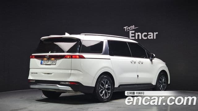 Kia Carnival 2021 — Фото 2/20