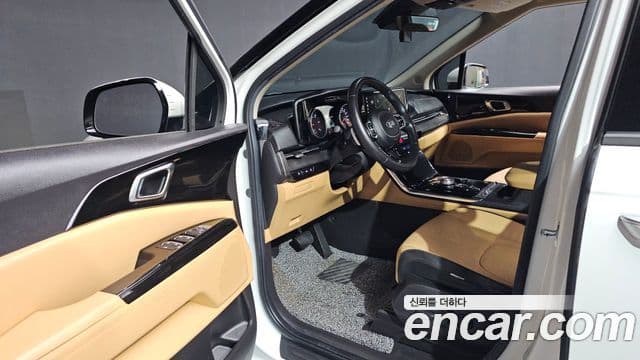 Kia Carnival 2021 — Фото 10/20