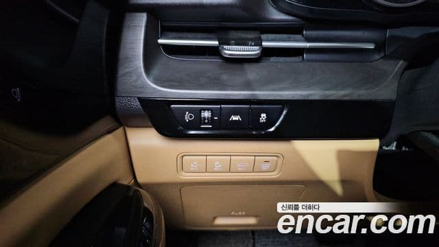 Kia Carnival 2021 — Фото 17/20