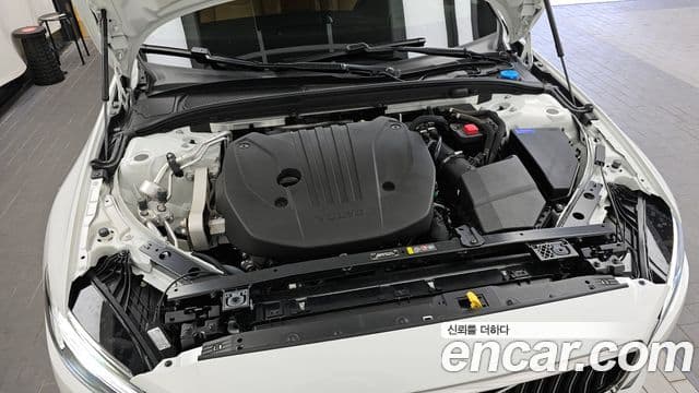 Volvo S60 2023 — ფოტო 5/20