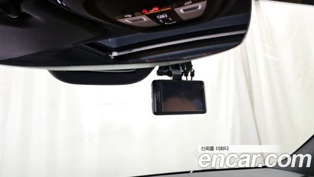 Volvo S60 2023 — Photo 14/37