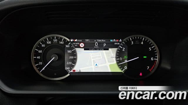Land Rover Discovery 5 2022 — фото 8 из 20