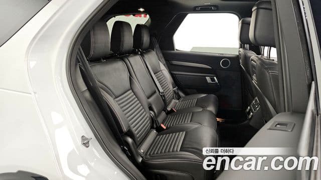 Land Rover Discovery 5 2022 — ფოტო 11/20