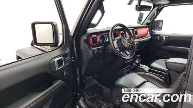 Jeep Wrangler 2020 — ფოტო 8/20