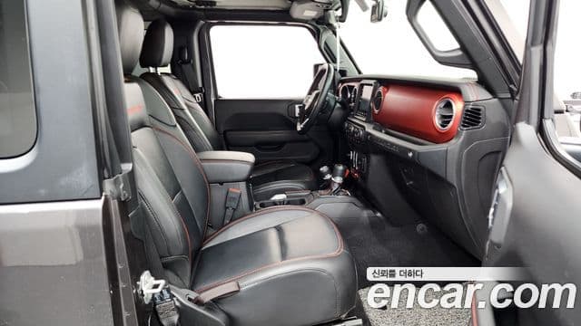 Jeep Wrangler 2020 — ფოტო 11/20