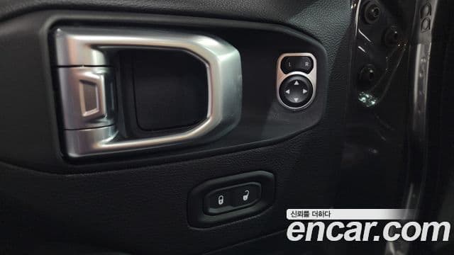 Jeep Wrangler 2020 — Şəkil 16/34