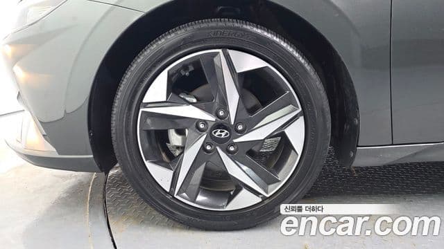 Hyundai The New Avante Hybrid 2023 — ფოტო 12/20