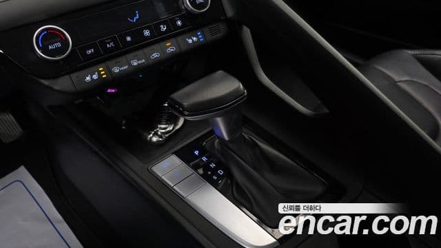 Hyundai The New Avante Hybrid 2023 — ფოტო 11/20
