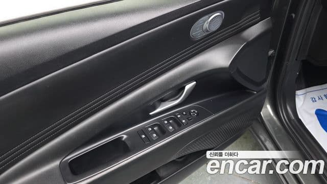 Hyundai The New Avante Hybrid 2023 — ფოტო 14/20