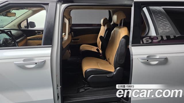 Kia Carnival 2022 — Şəkil 11/20