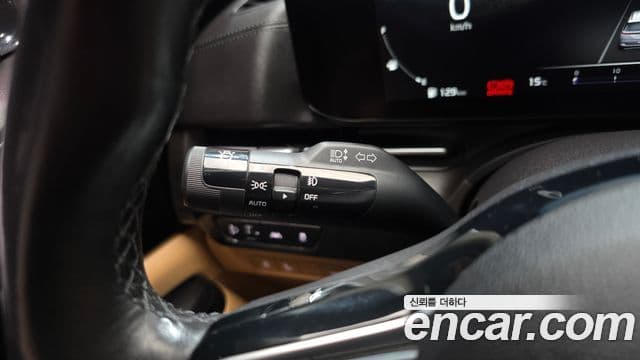 Kia Carnival 2022 — Şəkil 16/20
