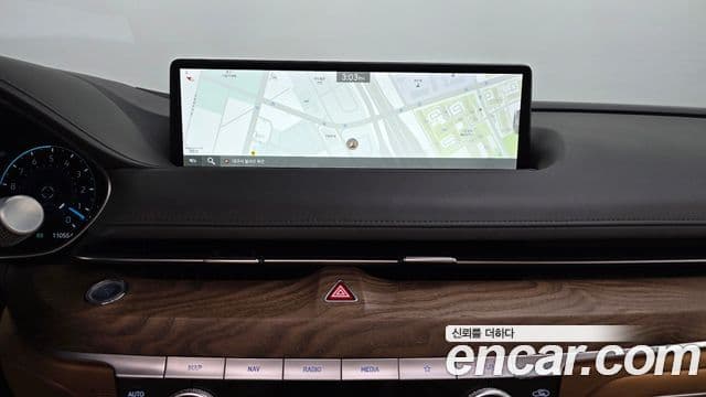 Genesis Electrified G80 2022 — ფოტო 14/20