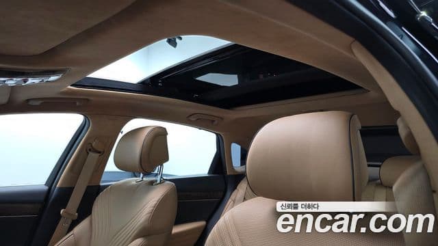 Genesis Electrified G80 2022 — ფოტო 18/20