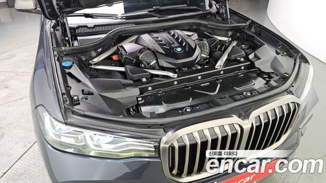 BMW X7 2021 — ფოტო 6/20
