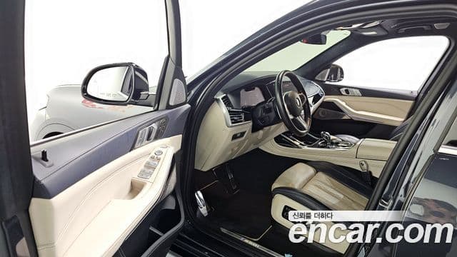 BMW X7 2021 — ფოტო 10/20