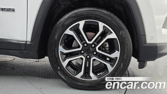 Jeep Compass 2022 — Photo 5/35