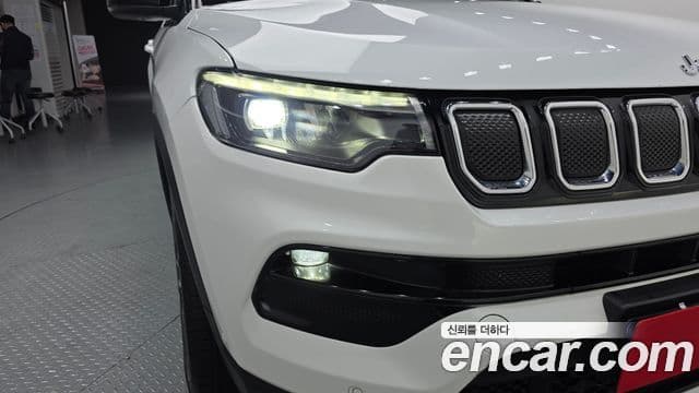 Jeep Compass 2022 — Photo 4/35