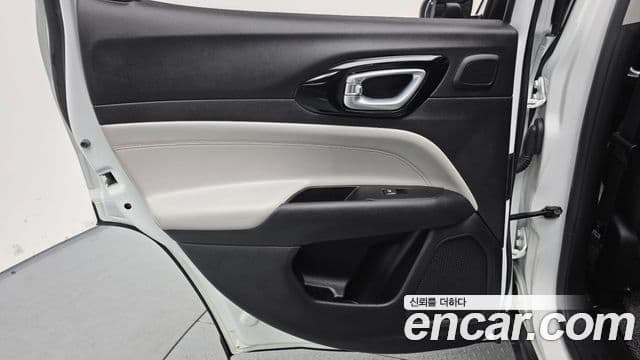 Jeep Compass 2022 — Photo 3/35