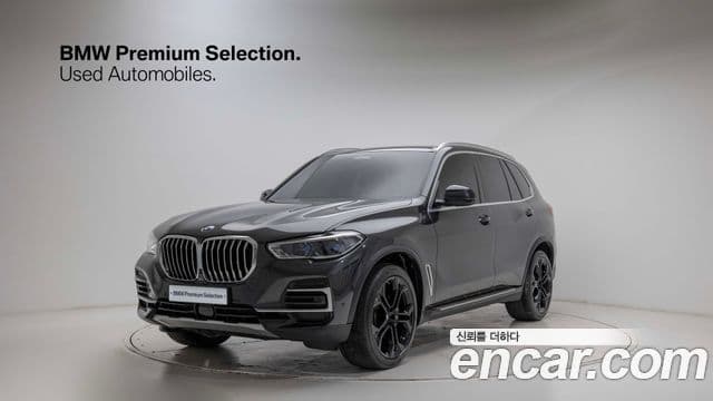 BMW X5 2022 — ფოტო 8/20