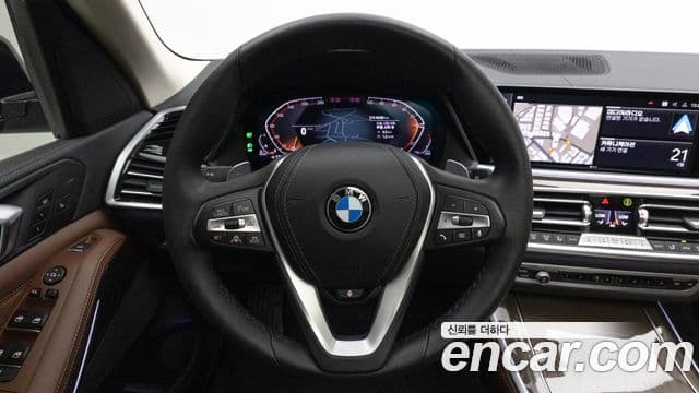 BMW X5 2022 — ფოტო 16/20
