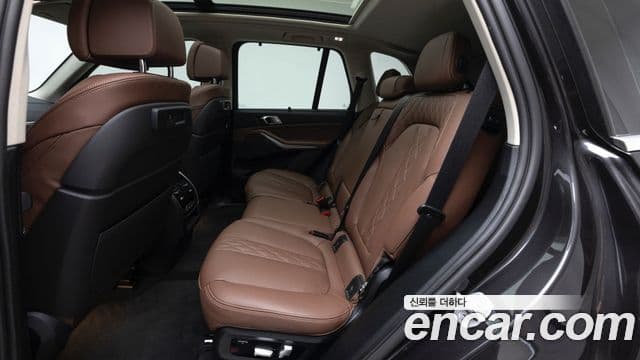 BMW X5 2022 — ფოტო 7/20