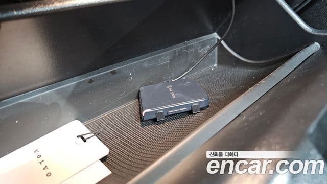 Volvo XC40 2025 — Photo 24/31