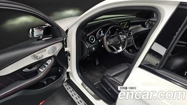 Mercedes-Benz GLC-Class 2018 — Şəkil 9/20
