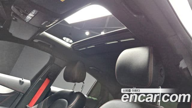 Mercedes-Benz GLC-Class 2018 — Şəkil 18/20
