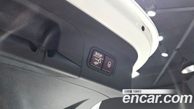 Mercedes-Benz GLC-Class 2018 — Şəkil 19/20