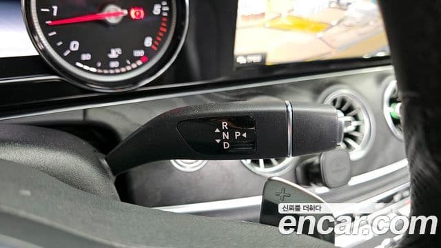 Mercedes-Benz E-Class 2019 — Şəkil 9/20