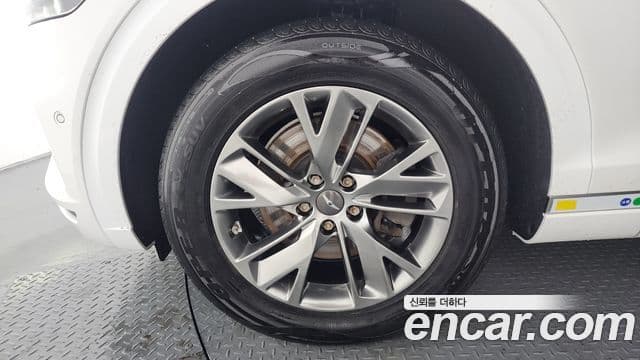 Genesis GV70 2021 — ფოტო 5/20