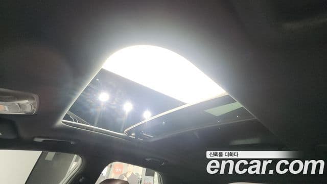 Genesis GV70 2021 — ფოტო 16/20