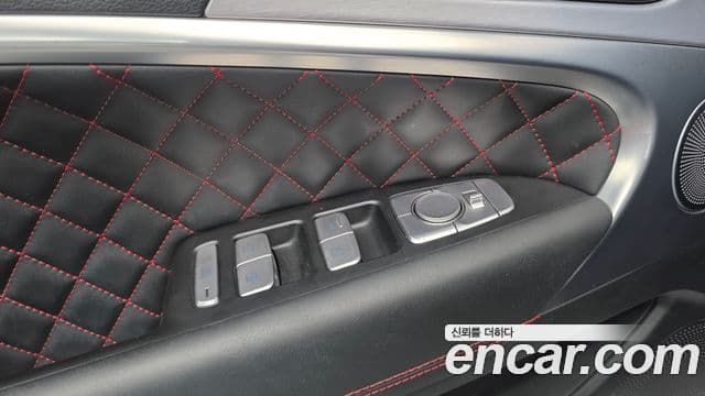 Genesis G70 2018 — Photo 17/30