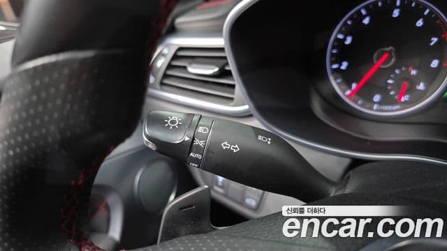 Genesis G70 2018 — Photo 12/30