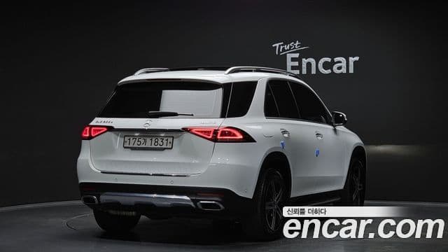 Mercedes-Benz GLE-Class 2020 — Şəkil 1/20