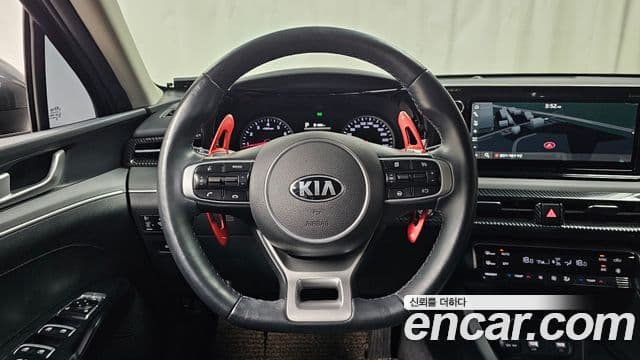 Kia K5 2021 — Şəkil 13/20