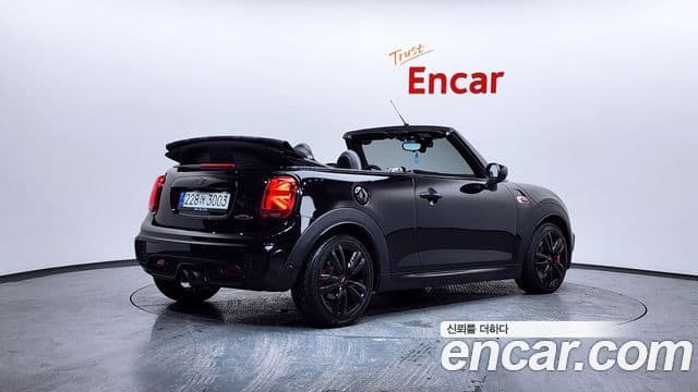 Mini Cooper S Convertible 2020 — ფოტო 2/20