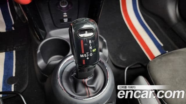 Mini Cooper S Convertible 2020 — ფოტო 9/20