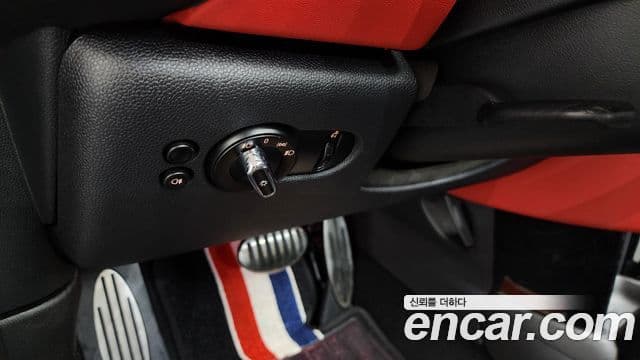 Mini Cooper S Convertible 2020 — ფოტო 15/20