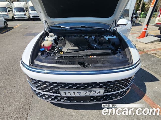 Hyundai Grandeur 2023 — Şəkil 16/20