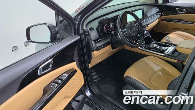 Kia Carnival 2021 — ფოტო 11/20